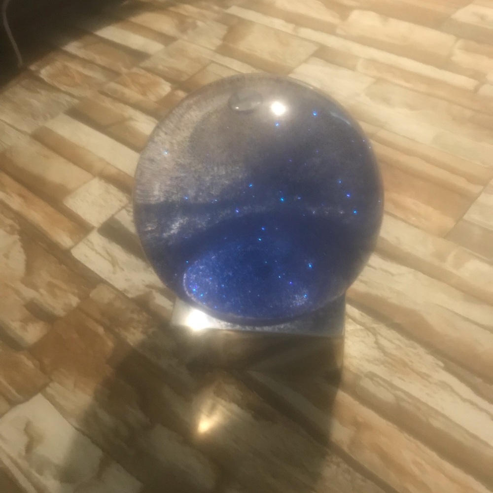 Led glitter globe light